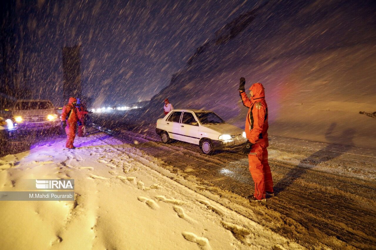 کاهش دما در 10 استان کشور / امدادگران هلال احمر به حالت آمادهباش درآمدند