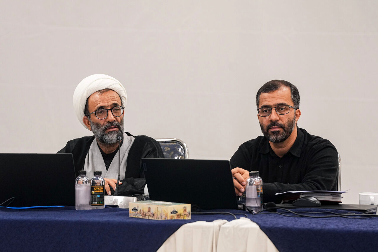 تصاویر نشست مجازی مجلس دوازدهم/ فضای جلسه وبیناری با حضور وکلای بهارستان/ خانم نماینده هم در جایگاه هیات رییسه حضور داشت