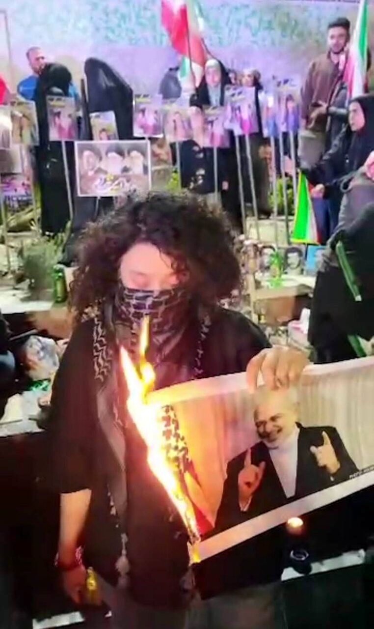 محاکمه دیپلماسی در کیهان و تریبون تندروها/ از ترور شخصیت لاریجانی تا تهدید ظریف/ خبر بد برای تندروها؛ هیچ جنگی بی انتها نیست