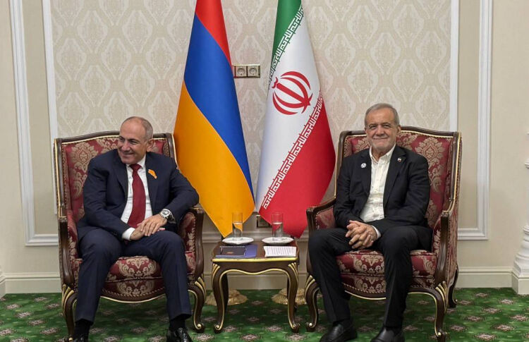 پزشکیان به پاشینیان: گسترش همکاری‌های و تقویت اعتماد و همدلی، زمینه‌ساز توسعه روابط دو کشور است