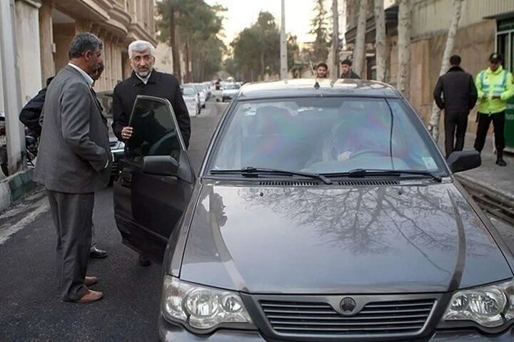 هزینه ضدگلوله کردن خودرو سعیدجلیلی مهم نیست، مهم این است که ساده زیستی دروغینش را به مردم فروخته است/ تیبایی که سوار می شود هم ضدگلوله شده؟