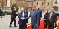 استقبال امیرعبداللهیان از فیصل مقداد روی فرش قرمز
