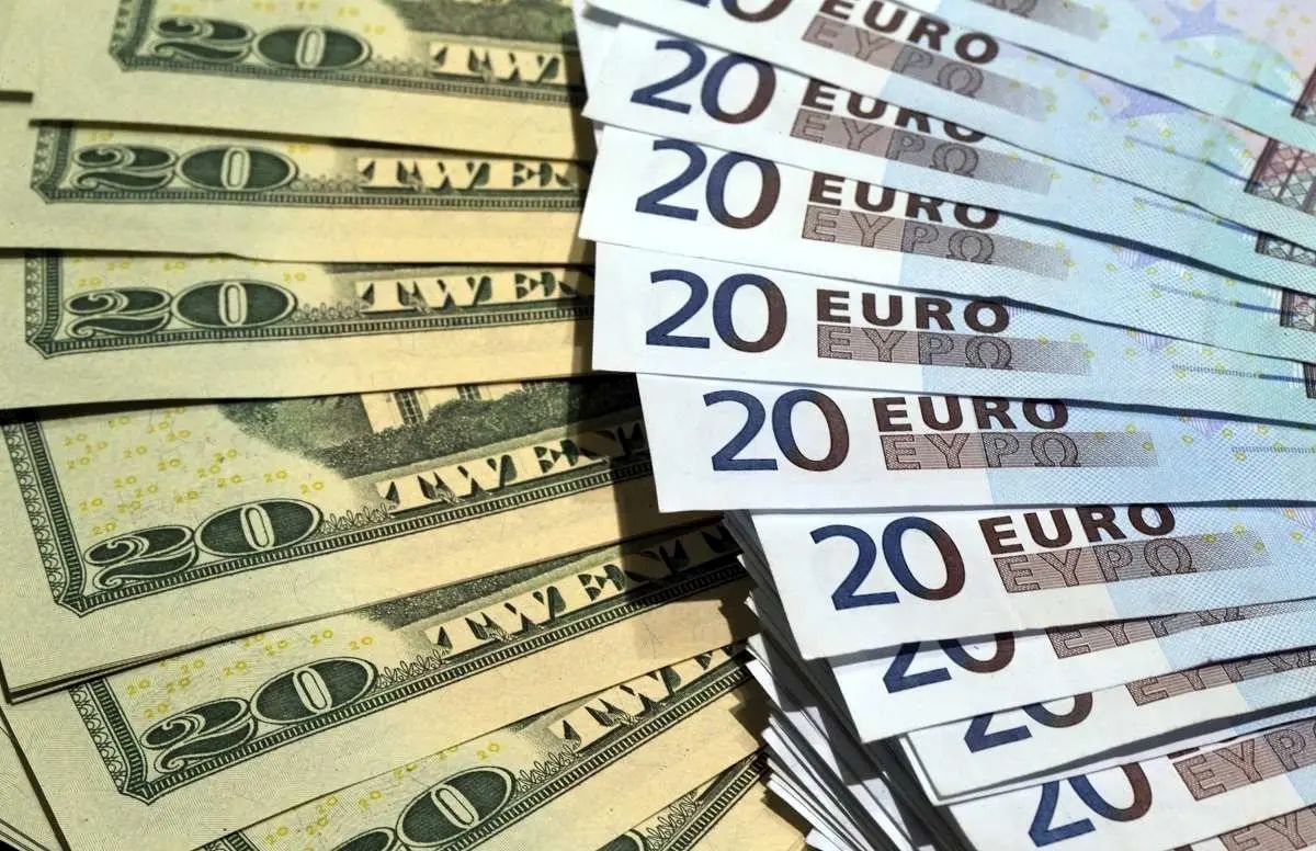 قیمت دلار و یورو در صرافی ملی امروز شنبه ۲۹ شهریور۱۴۰۴/ کاهش قیمت یورو