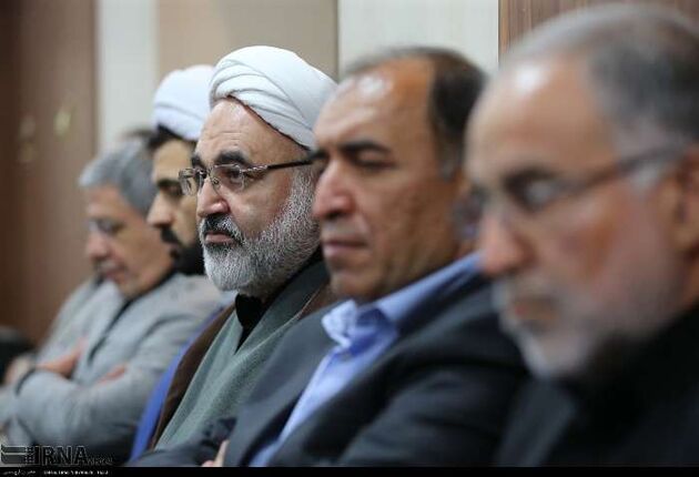 مراسم عزاداری امام حسین با حضور روحانی و وزرا
