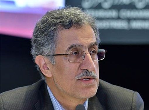رئیس اتاق بازرگانی تهران حین سخنرانی از هوش رفت