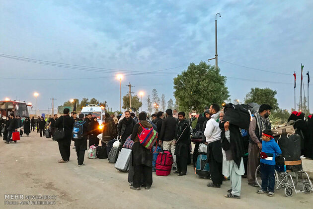 بازگشت زائران اربعین حسینی از مرز مهران