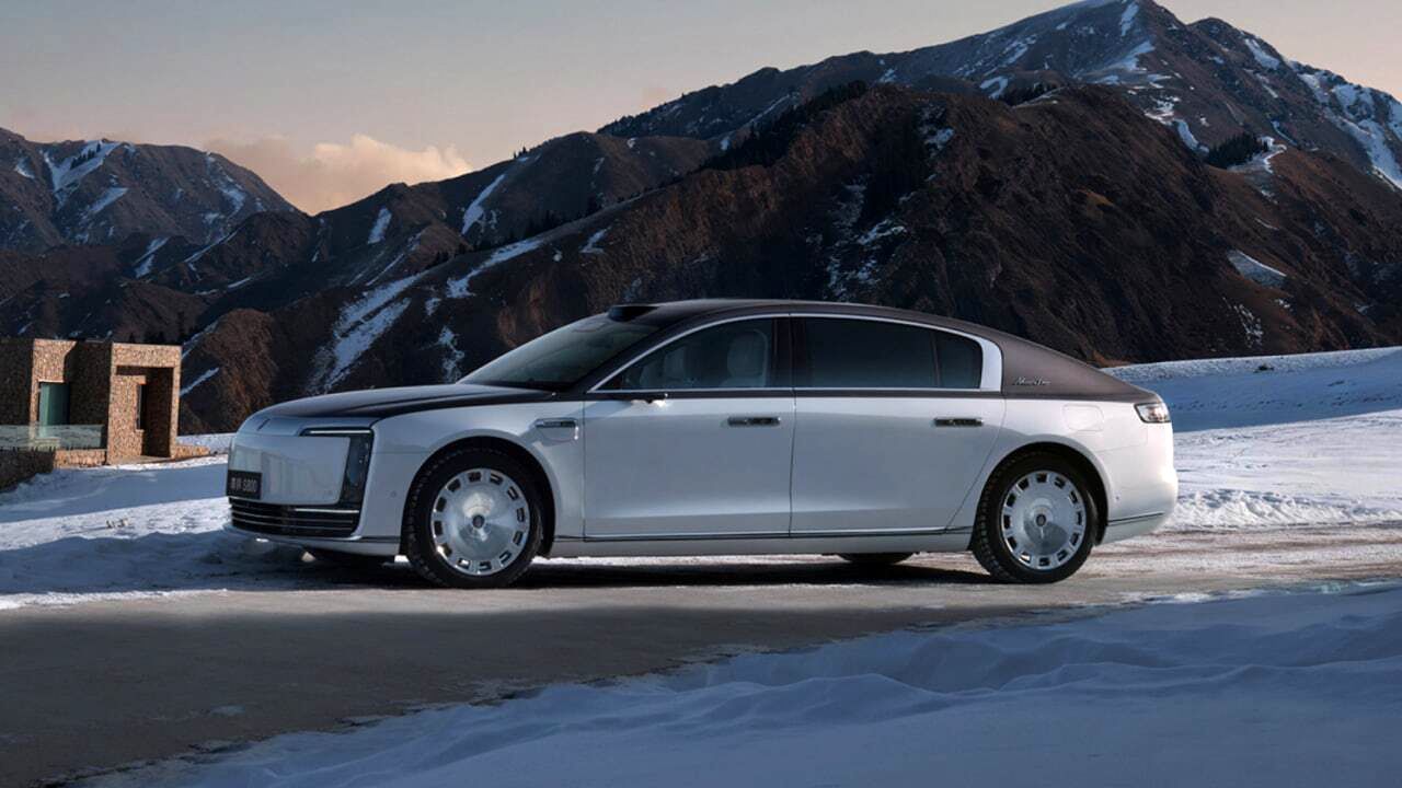 سدان انرژی نو ماکسترو اس800 از هواوی و JAC تا ژانویه 2026 عنوان پرفروش ‌ترین سدان لوکس در چین را حفظ کرد. این خودرو در مجموع بیشتر از ب ام و سری7 و مرسدس بنز اس کلاس فروش داشته است./