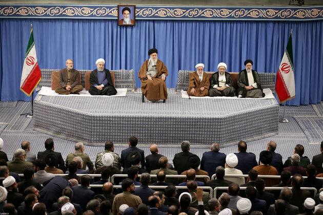تصاویر دیدار مسئولان نظام، مهمانان کنفرانس وحدت و سفرای کشورهای اسلامی با رهبری