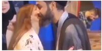 روبوسی یک روحانی با زنان/ شریفی به مقتدی صدر پناه برد+ فیلم