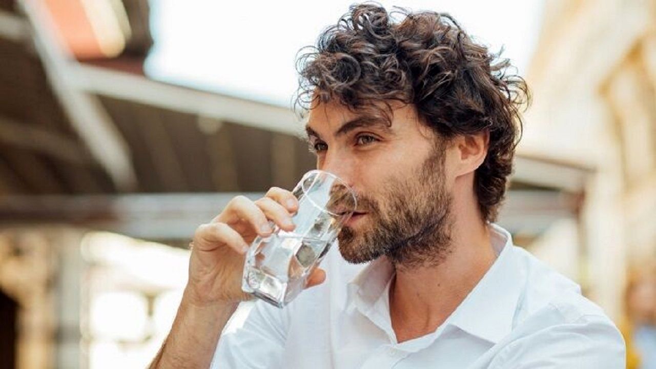 تاثیر شگفت انگیزی که نوشیدن آب بر روی مغز می گذارد