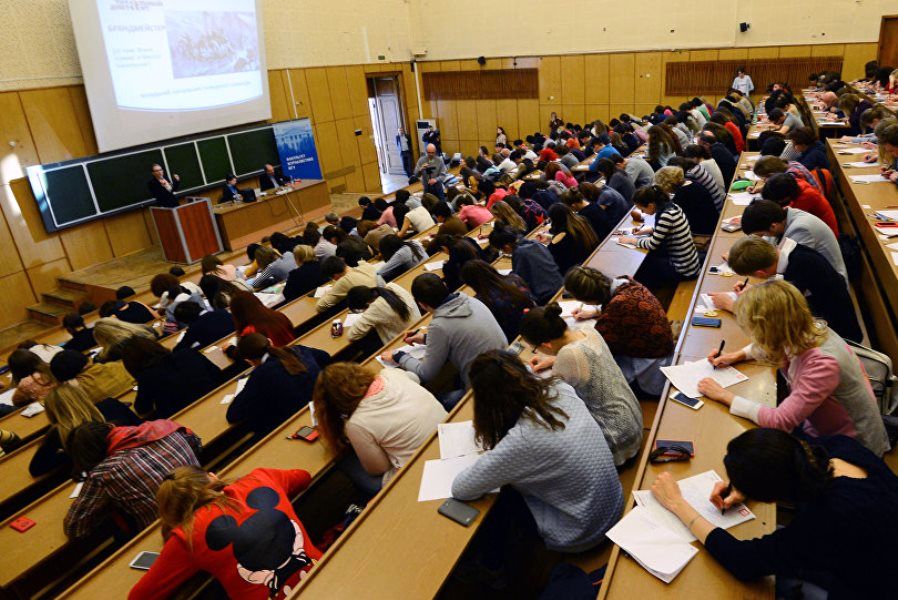 توقیف حساب دانشجویان ایرانی در روسیه صحت ندارد