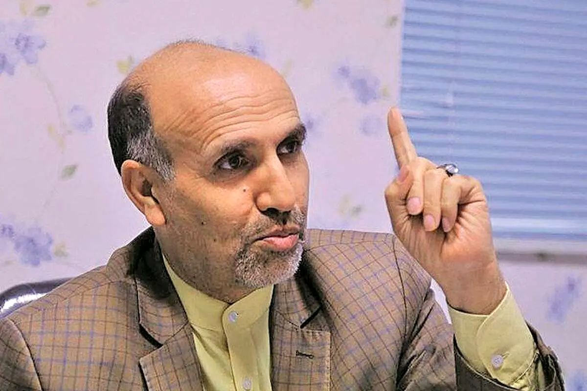 انتقاد تند یک اقتصاددان از طرح انتقال پایتخت / احمدینژاد هم میخواست وزارت فرهنگ را منتقل کند