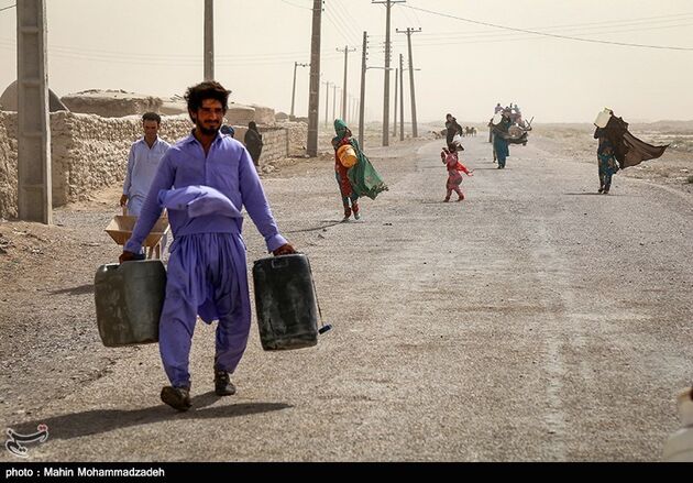 روستاهای هیرمند در بحران