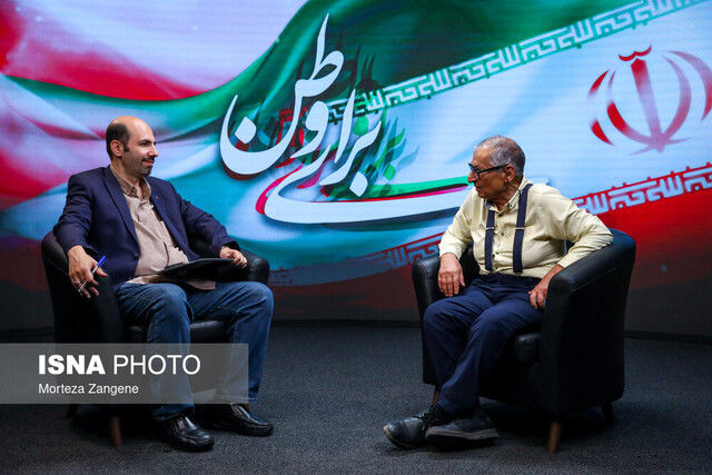 زیباکلام: کار اپوزیسیون این است که مدام بگوید نظام در حال سقوط است + فیلم