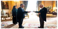 استوارنامه سفیر ایران به پادشاه انگلیس تقدیم شد