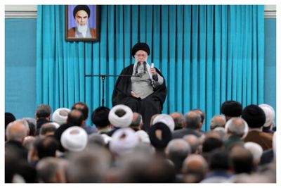 دیدار کارگزاران حج با رهبر انقلاب + فیلم
