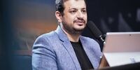 واکنش جنجالی رائفی پور به سنگ قبر نورانی +عکس