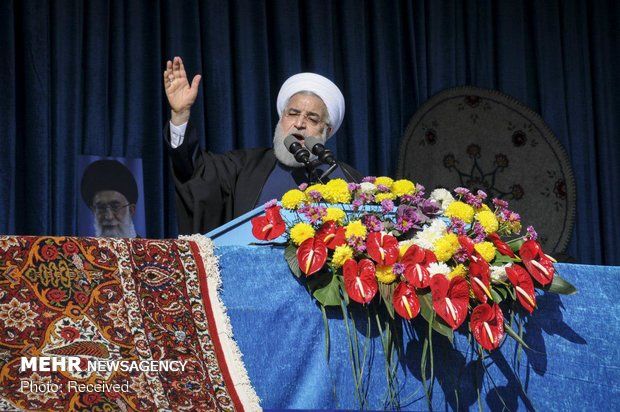 روحانی در جمع مردم گلستان از پرتاب دو ماهواره ایران به فضا خبر داد/ واکنش رئیس جمهور به سقوط هواپیمای باربری گوشت