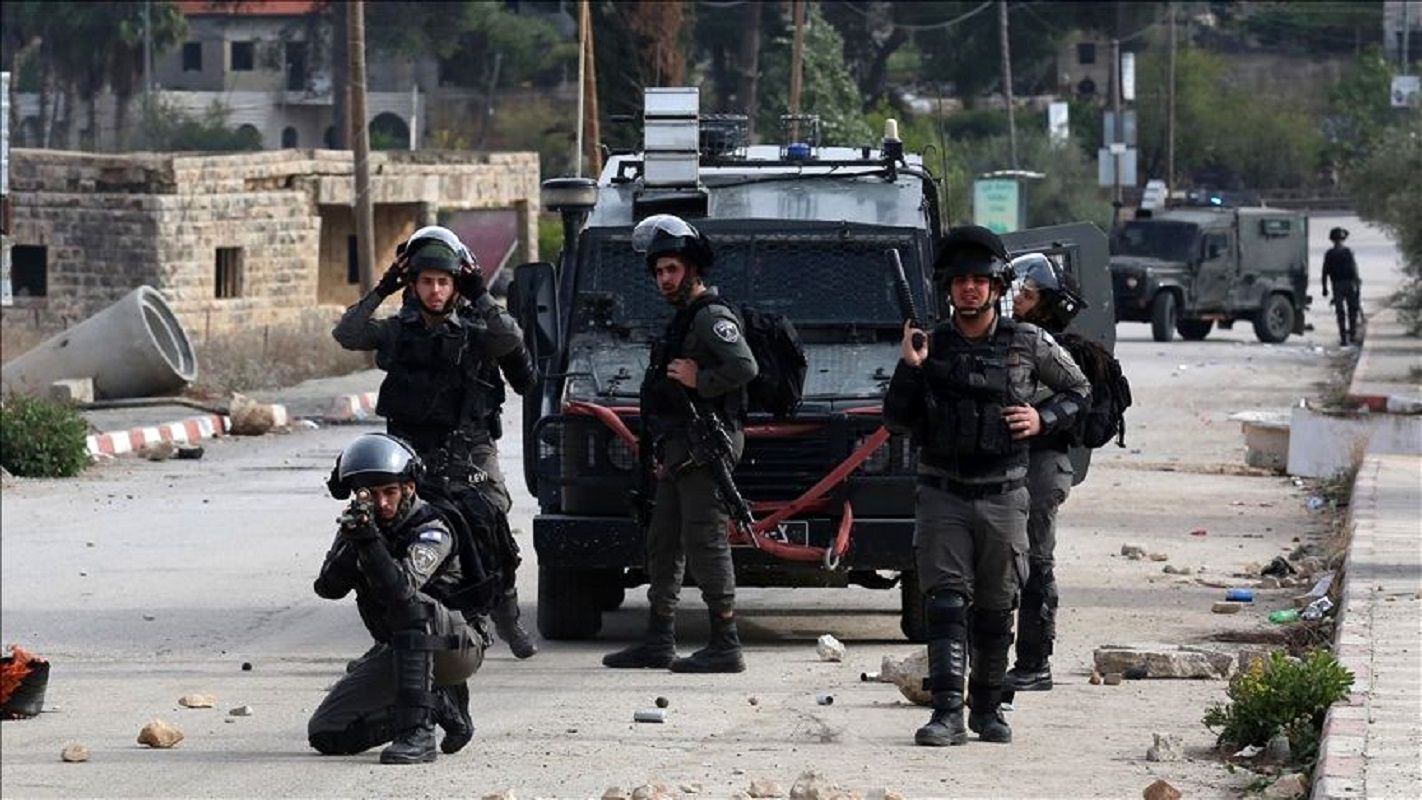 یورش نظامیان اسرائیل به منازل مسکونی در کرانه باختری