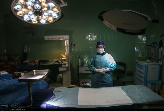 زنان موفقی ایرانشهری؛ «شیرین بزرگزاده» متخصص و جراح زنان(عکس-اکبر توکلی)