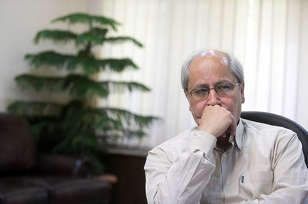 واکنش مسعود نیلی به اظهارات اخیر سخنگوی دولت / هیچ توصیه‌ای درباره ارز ترجیحی به دولت نکرده‌ام / این خطا را تصحیح کنند