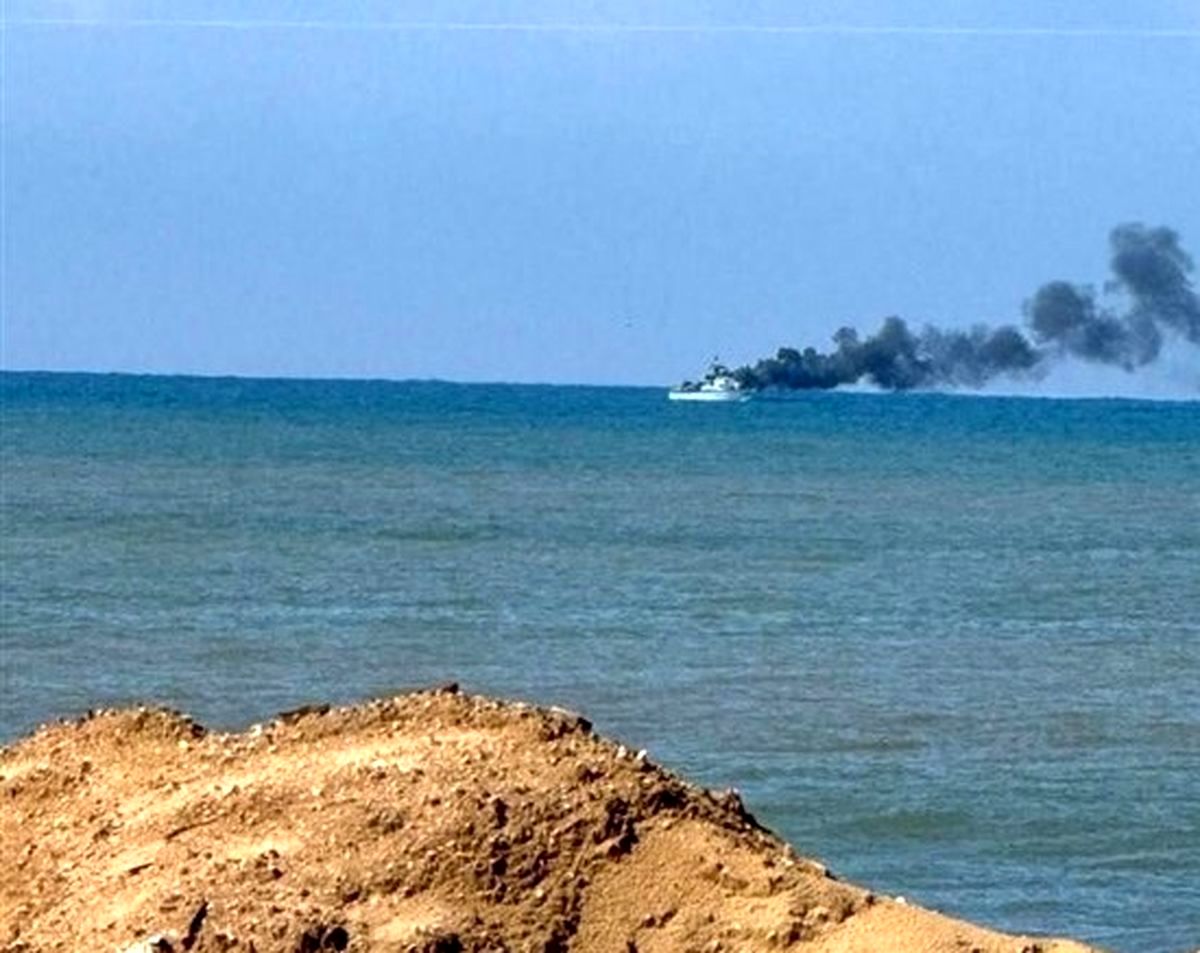 آتش‌سوزی در کشتی نیروی دریایی اسرائیل+ عکس