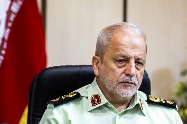 سردار احمدیمقدم: در جنگ ۱۲ روزه موشکهای خود را تست کردیم/ شاید در جنگ بعدی نهایت با ۱۰۰ موشک به اهداف خود برسیم