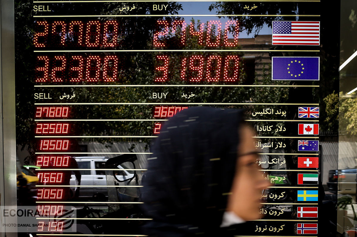 واکنش دلار به تحریم های جدید آمریکا علیه ایران/ قیمت سکه کاهشی شد