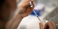 مقام دولت بایدن: آمریکایی‌های بالای ۶۰ سال باید دُز چهارم واکسن کرونا را تزریق کنند