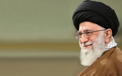  مدال المپیادهای علمی به مقام معظم رهبری تقدیم شد+ فیلم
