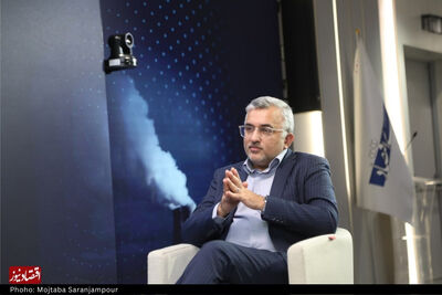 معاون عراقچی: الزام به خرید کالای آمریکایی در متن تفاهم‌ نیست | واشنگتن برای مصرف داخلی «روایت پیروزی» می‌سازد+ فیلم