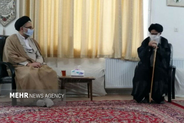 دیدار وزیر اطلاعات با یکی از روحانیون خراسان