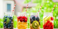 ۷ نوشیدنی سم‌زدای صبحگاهی برای مبارزه با آلودگی هوا