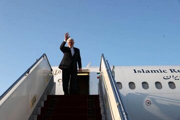 عارف به روسیه رفت/ کدام وزیر او را در این سفر همراهی می کند؟