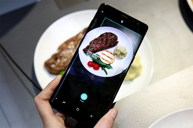 این گوشی هوشمند میزان کالری غذا ها را به شما یادآوری می کند