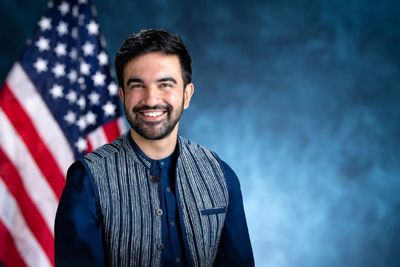 واکنش هفته نامه سپاه به انتخاب زهران ممدانی در انتخابات شهرداری نیویورک | بعد از پیروزی تا صبح با طرفدارانش به رقص مشغول بود 