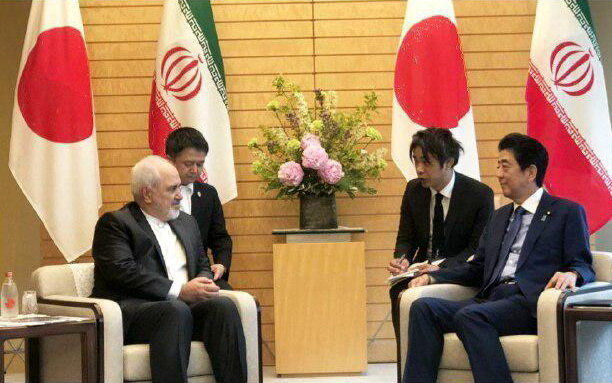 تاکید نخست وزیر ژاپن در دیدار با ظریف بر حفظ برجام 