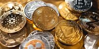 بیت‌کوین در کانال ۹۳ هزار دلار، تتر در مسیر صعود | «فصل میم‌کوین‌ها» از سر گرفته شد