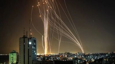 حمله موشکی شدید به پایگاه نظامیان آمریکایی در دیرالزور
