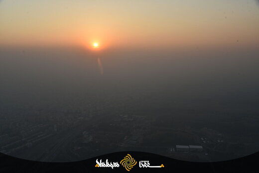 تصاویر هوایی تکان‌دهنده از آلودگی هوای تهران در عصر دیروز
