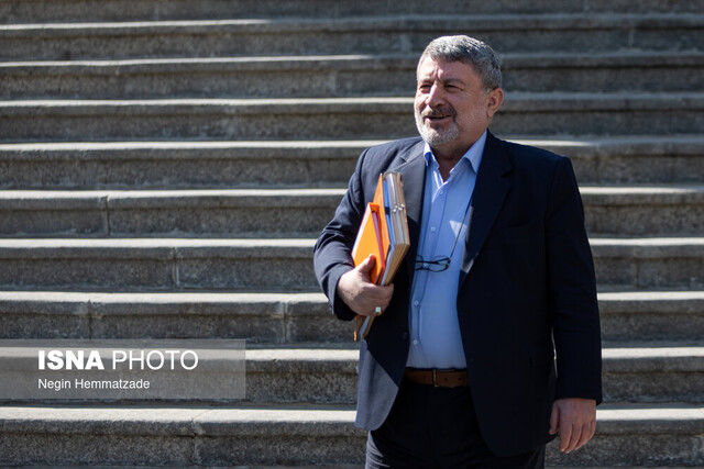 وعده تازه دولت برای رفع فیلترینگ/ سیاست پزشکیان تندروی نیست/ دولت نمی‌خواهد این موضوع به درگیری و مشکل برای مردم تبدیل شود