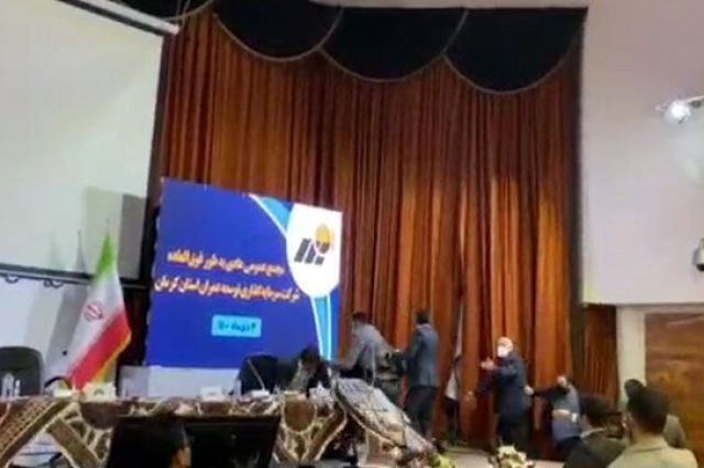 درگیری در مجمع  «کرمان» /جزئیات یکی از جنجالی ترین مجامع تاریخ بورس ایران+ فیلم