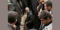 وقتی سردار سلیمانی پای شهید جمالی را بوسید
