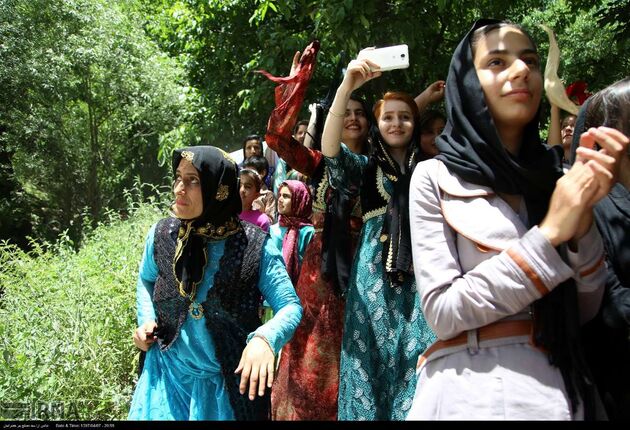 جشنواره توت فرنگی روستای شیان