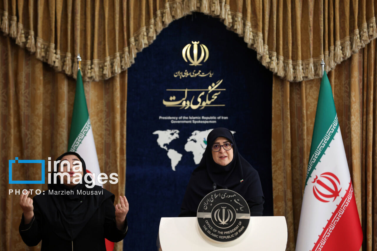 مهاجرانی: دولت حتی صداهای تند را با صبوری می‌شنود / از وضعیت موجود دفاع نمی‌کنیم / برنامه‌ای برای شرایط اضطراری تدوین و ارائه شد که هم‌اکنون در حال اجراست