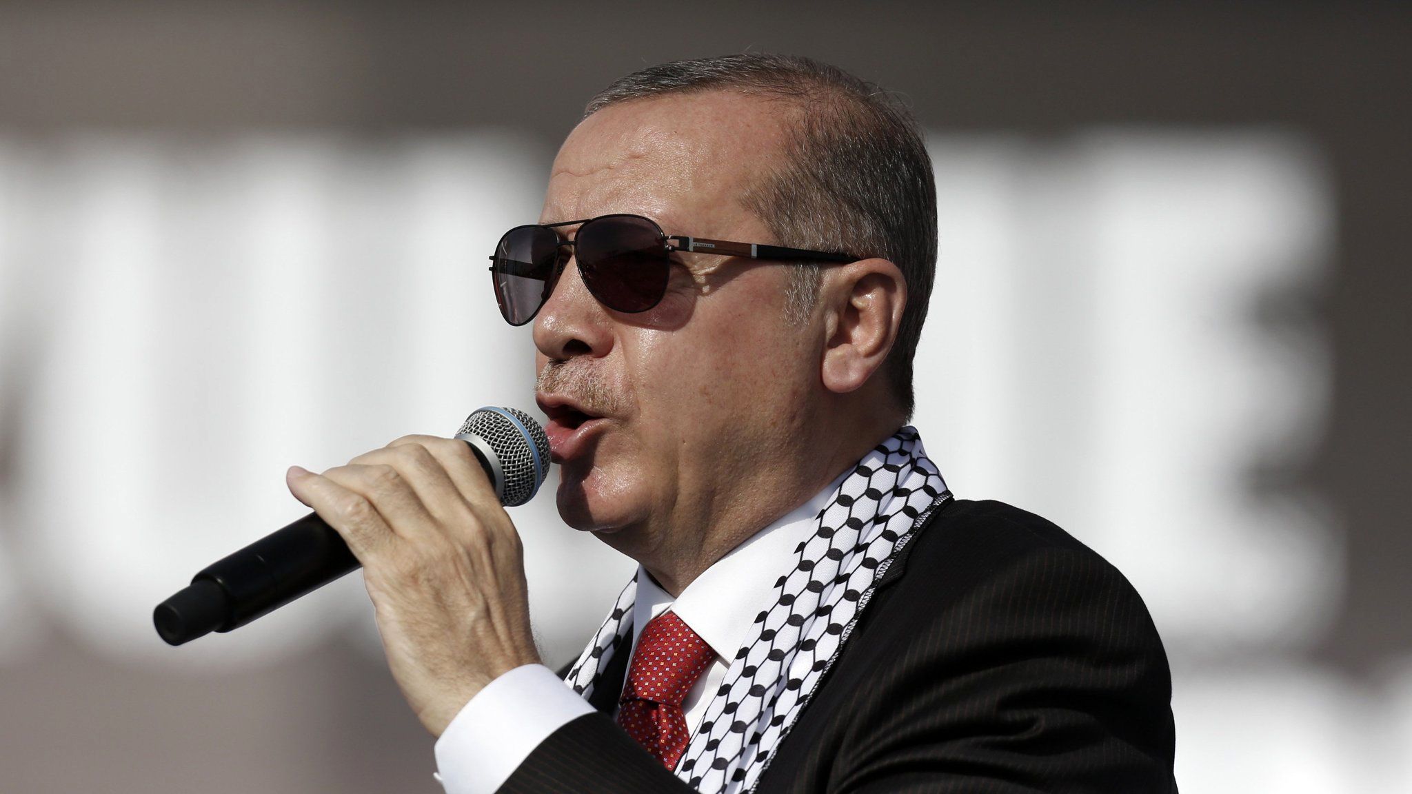 اردوغان یک‌تنه رشد اقتصادی ترکیه را کاهش می‌دهد!