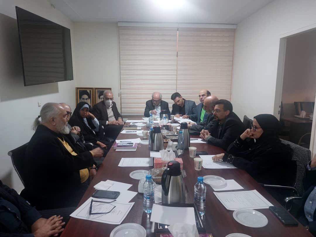 فائزه هاشمی: تغییرات مدیریتی بدون اصلاحات اساسی نمی‌تواند به بهبود عملکرد منجر شود / عرب سرخی: در الگوی هزینه کرد کشور باید بازنگری شود / ساداتیان: دولت منفعل است