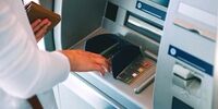 کابوس گیر افتادن کارت‌ بانکی در دستگاه خودپرداز