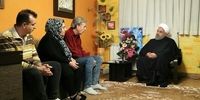 روحانی به دیدار خانواده‌های شهید و جانباز ارمنی رفت