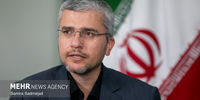 نماینده مجلس: هنوز لباس ترامپ بوی غذای هواپیما می‌دهد آن‌وقت ادعای تصاحب تنگه هرمز را می‌کند!